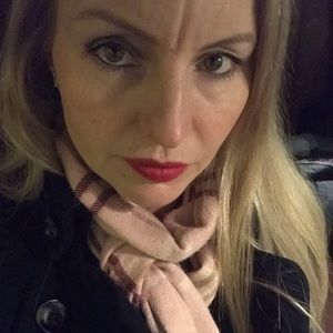 Meet your Posher, Angelina